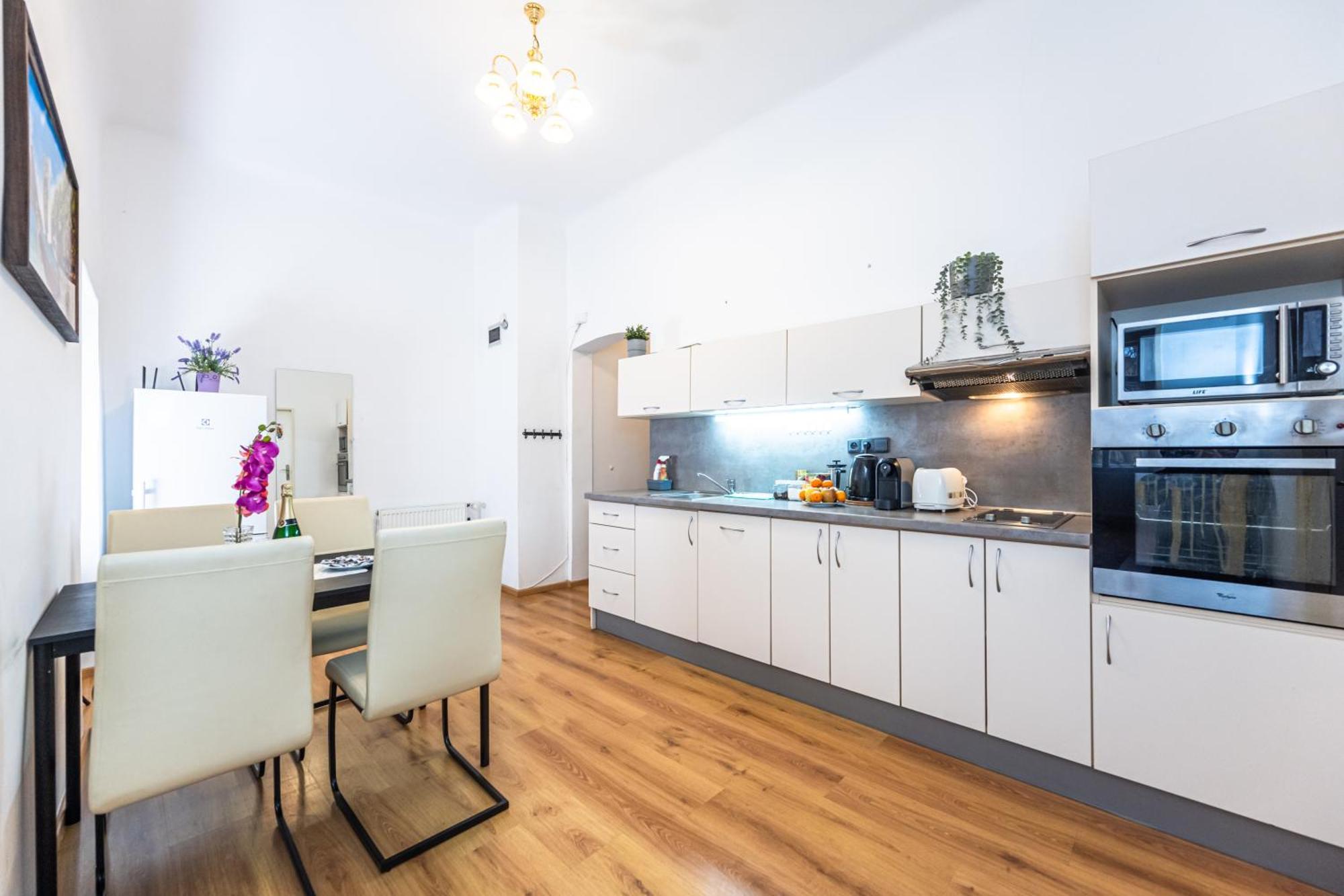 Wenceslas Square 2 Bedroom Apartment Prague Exterior photo