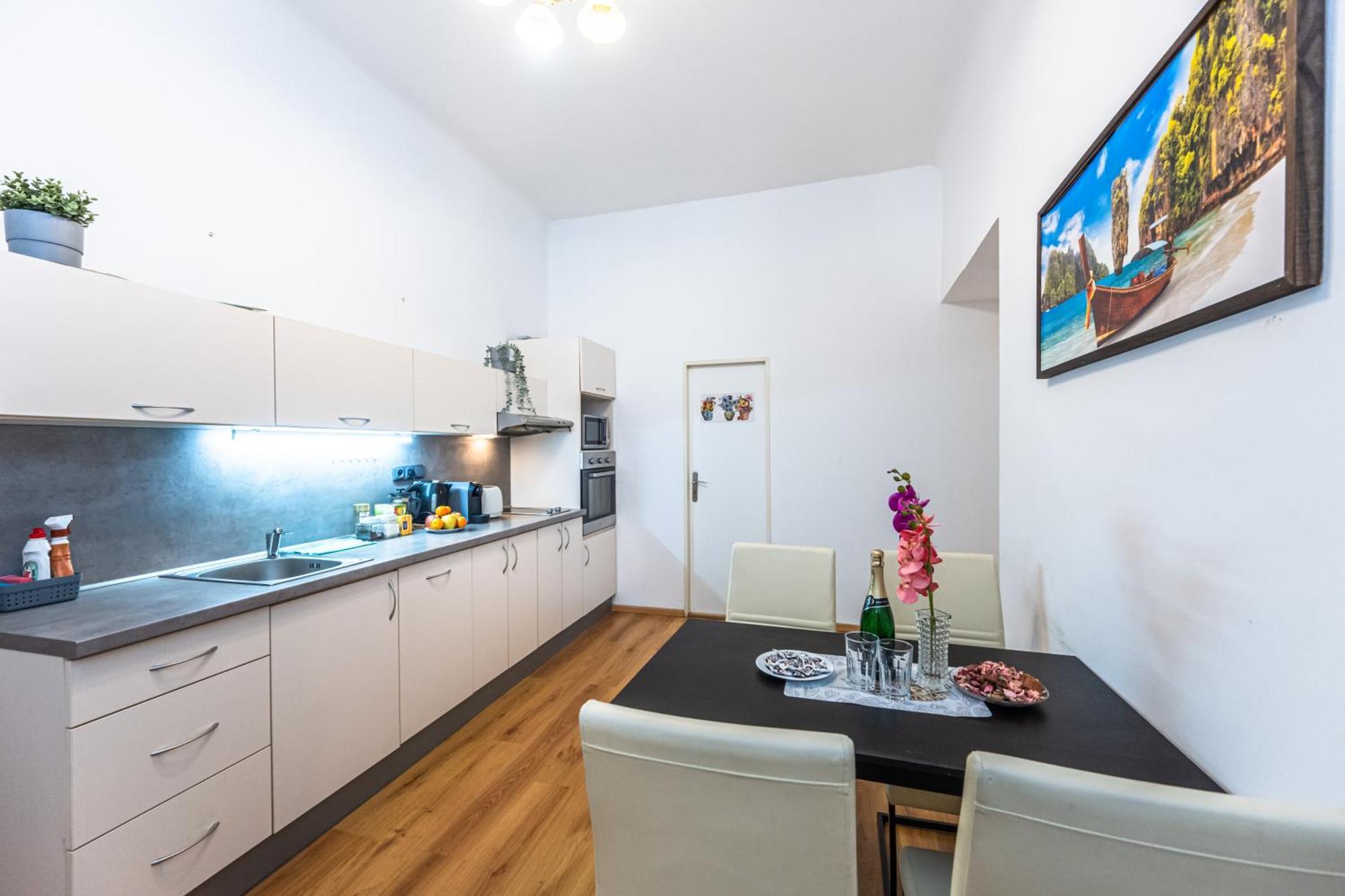 Wenceslas Square 2 Bedroom Apartment Prague Exterior photo