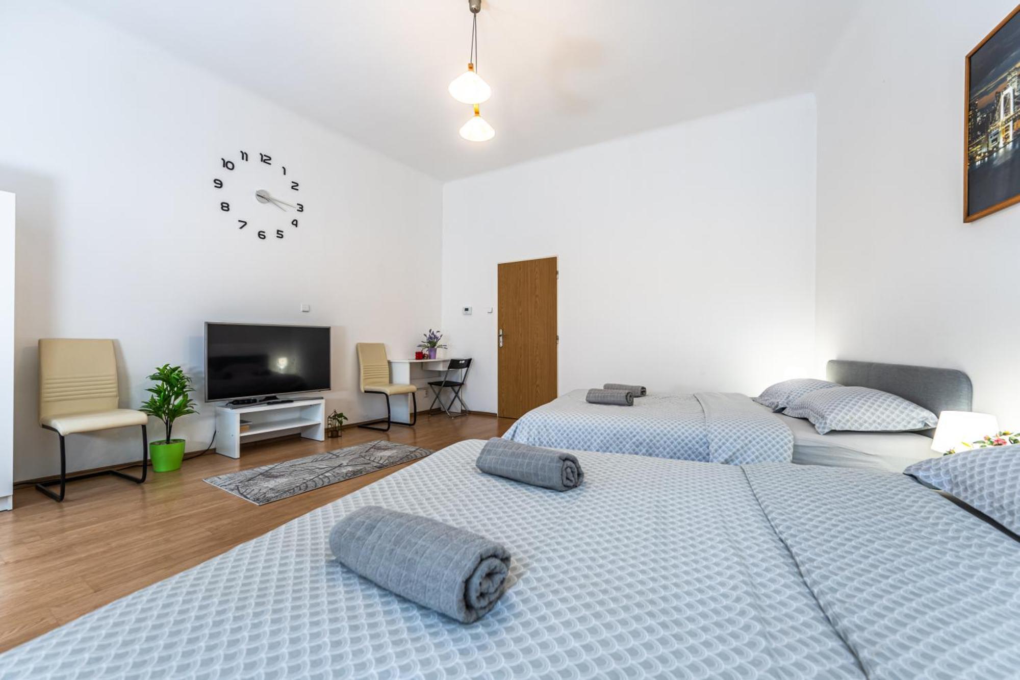 Wenceslas Square 2 Bedroom Apartment Prague Exterior photo